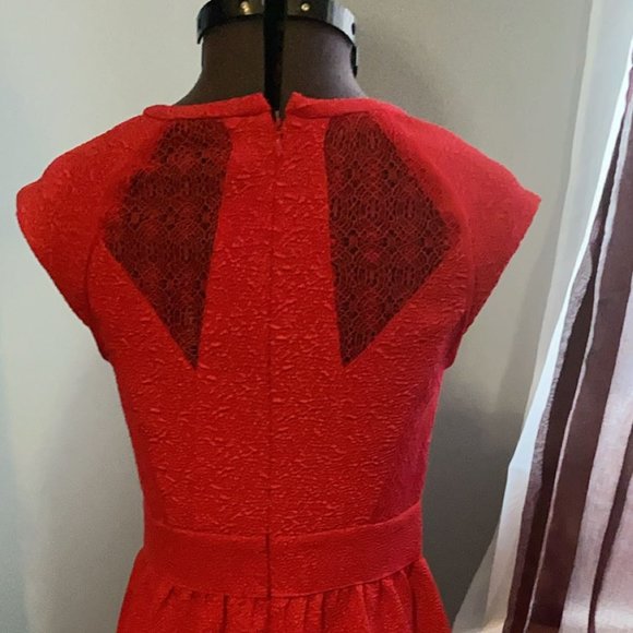 Women's  Dress - Picture 3 of 4